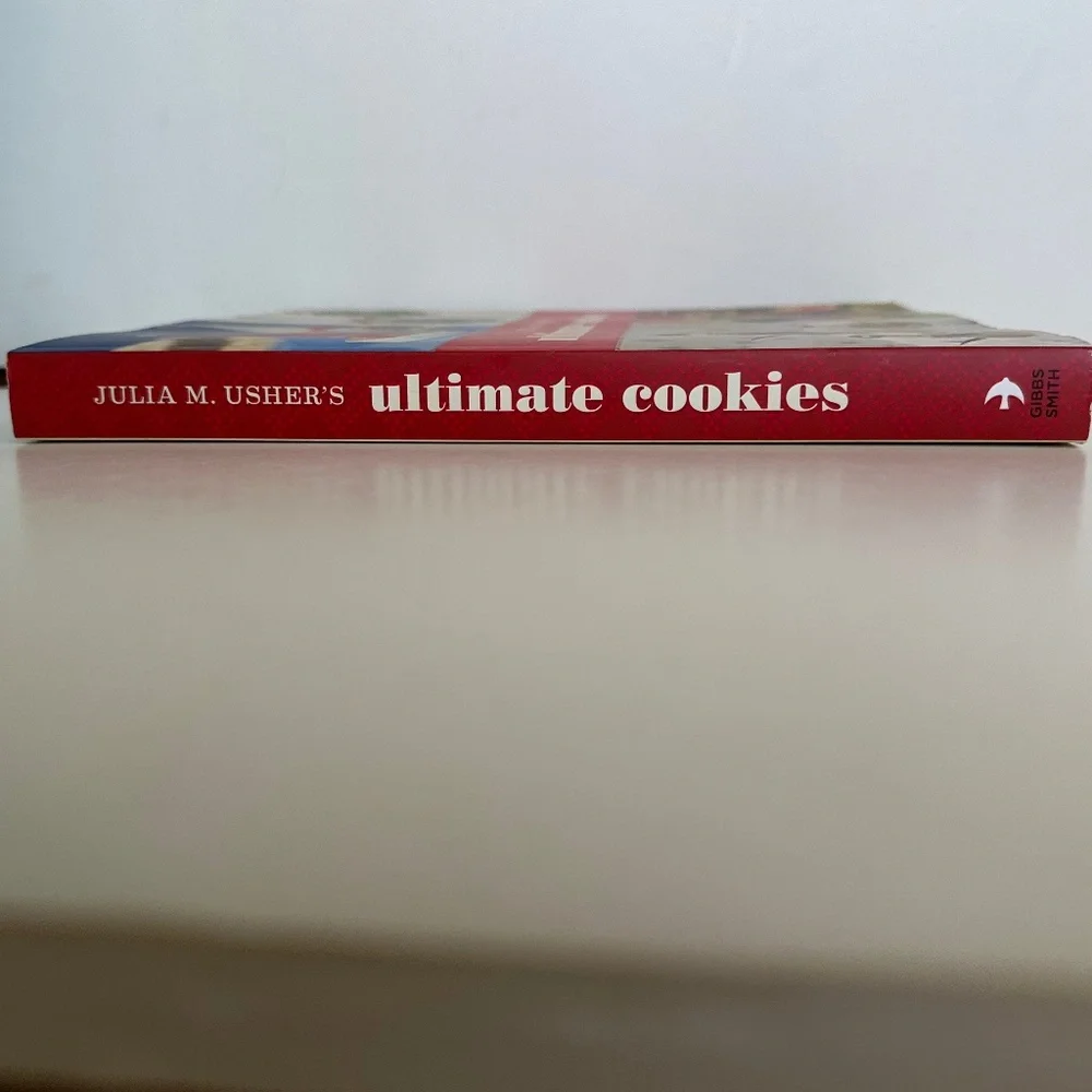 Ultimate Cookies softcover book by Julia M. Usher
